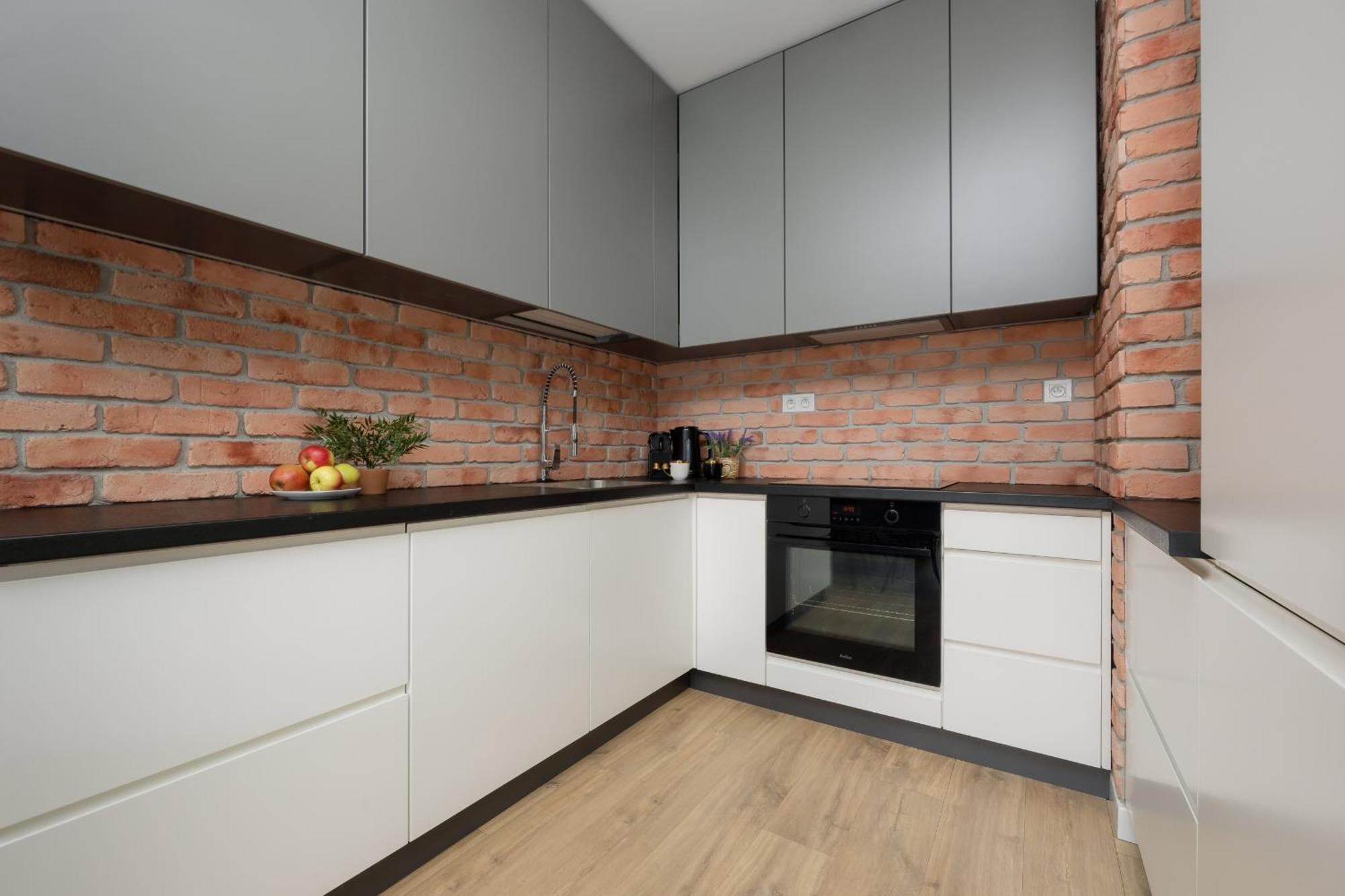 Industrial With Parking Wola By Renters * Warszawa
