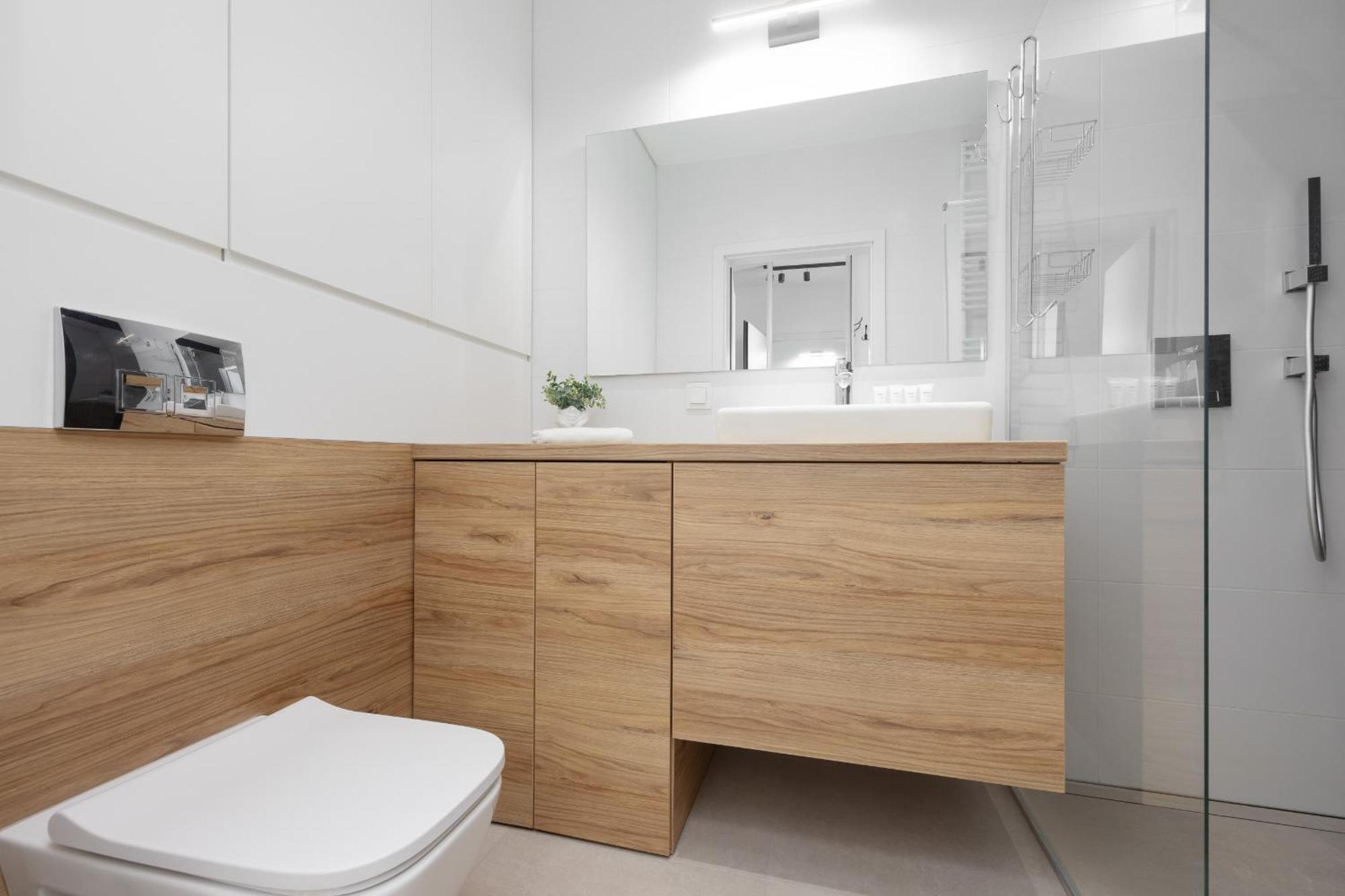 Industrial With Parking Wola By Renters Leilighet