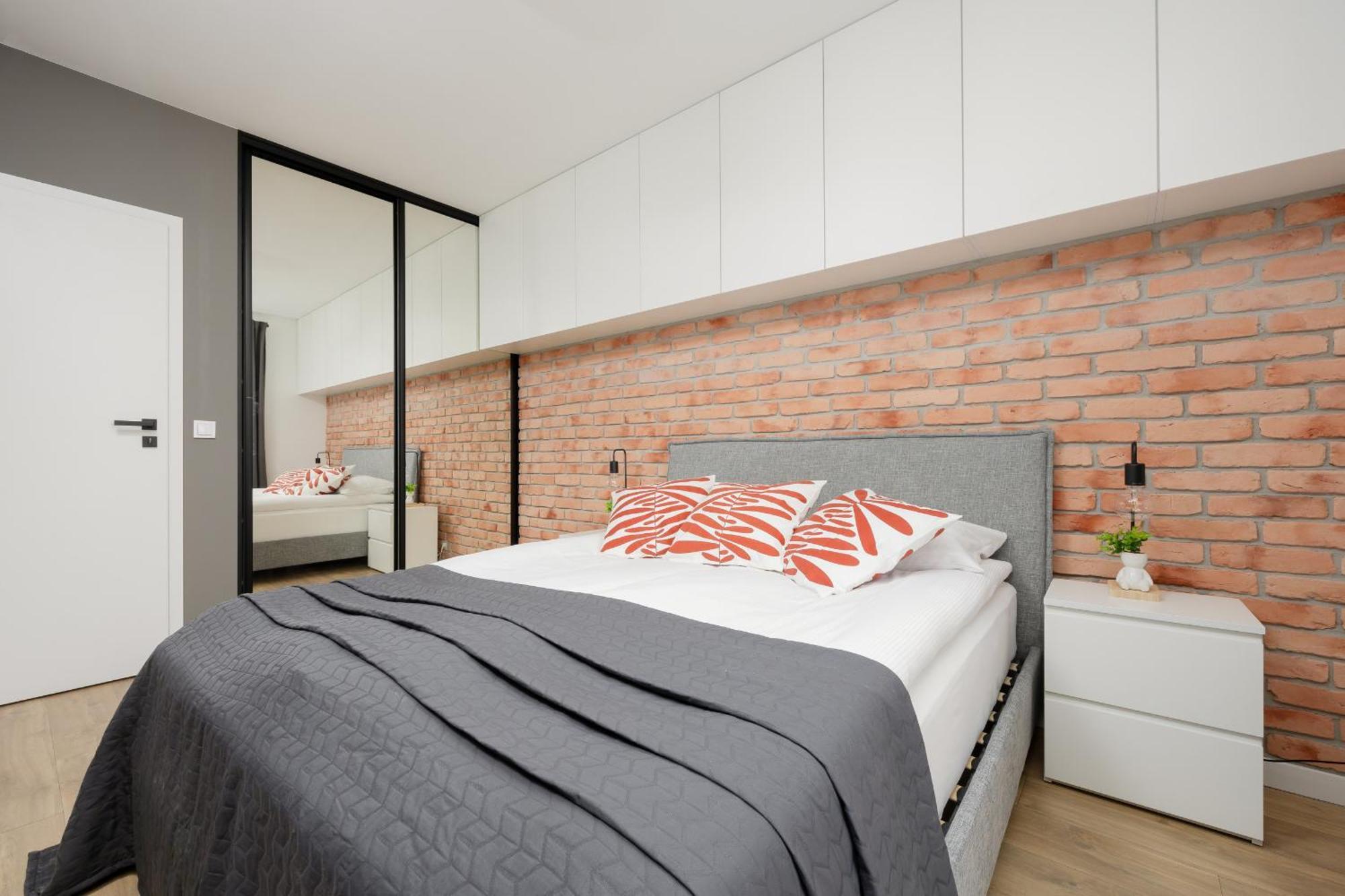 Appartamento Industrial With Parking Wola By Renters